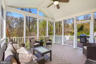 12333 Cherry Branch Dr, Clarksburg, MD 20871 - Photo 17