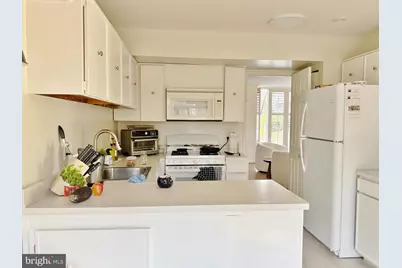 10753 Deborah Drive, Potomac, MD 20854 - Photo 5