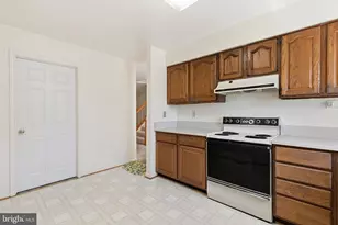 5 Sonata Ct, Silver Spring, MD 20901 - Photo 11