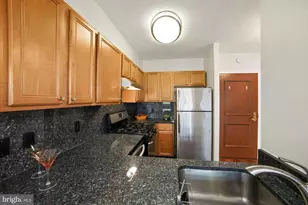 7111 Woodmont Ave, Bethesda, MD 20815 - Photo 9