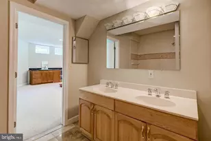 18 Nantucket Ct, Potomac, MD 20854 - Photo 35