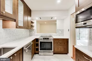 5707 Brewer House Cir, Rockville, MD 20852 - Photo 13