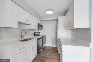 7401 Westlake Terrace, Bethesda, MD 20817 - Photo 5