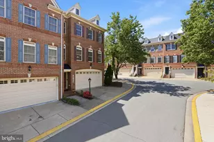 20106 Red Gala Terrace, Germantown, MD 20876 - Photo 3