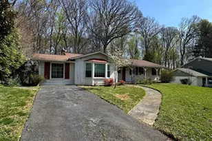 6621 Sulky Ln, Rockville, MD 20852 - Photo 3