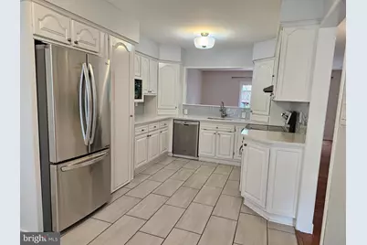 18278 Rolling Meadow Way, Olney, MD 20832 - Photo 3