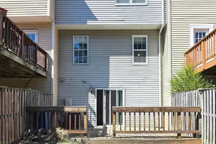 3 Birdseye Ct, Germantown, MD 20874 - Photo 3