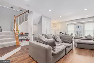 18639 Clovercrest Cir, Olney, MD 20832 - Photo 3