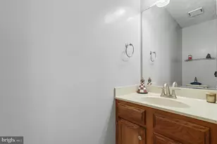 18639 Clovercrest Cir, Olney, MD 20832 - Photo 17