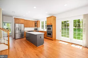 15205 Lions Den Rd, Burtonsville, MD 20866 - Photo 13