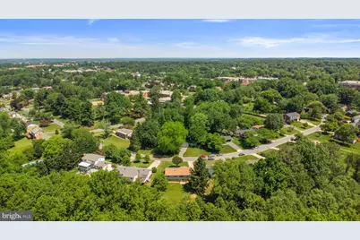 9008 Edgewood Drive, Gaithersburg, MD 20877 - Photo 33
