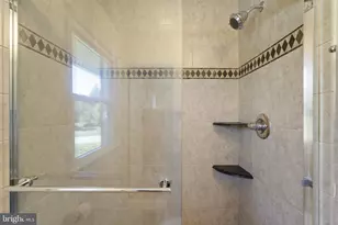 9008 Edgewood Dr, Gaithersburg, MD 20877 - Photo 21