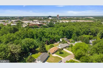 9008 Edgewood Drive, Gaithersburg, MD 20877 - Photo 35