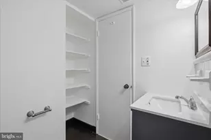 118 Monroe St, Rockville, MD 20850 - Photo 17