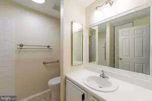 7506 Weatherby Dr, Rockville, MD 20855 - Photo 15