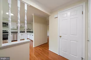 7506 Weatherby Dr, Rockville, MD 20855 - Photo 5