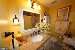 17415 Founders Mill Dr, Rockville, MD 20855 - Photo 27