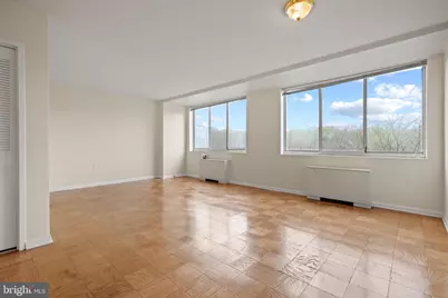 10401 Grosvenor Place #708, Rockville, MD 20852 - Photo 11