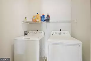 13504 Derry Glen Ct, Germantown, MD 20874 - Photo 7