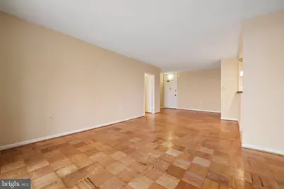 4242 E East West Highway #914, Chevy Chase, MD 20815 - Photo 7