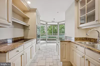 5630 Wisconsin Avenue #506, Chevy Chase, MD 20815 - Photo 7