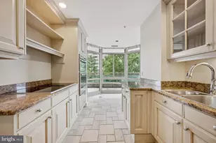 5630 Wisconsin Ave, Chevy Chase, MD 20815 - Photo 7