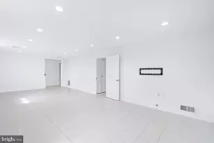 14236 Chadwick Ln, Rockville, MD 20853 - Photo 35