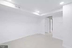 14236 Chadwick Ln, Rockville, MD 20853 - Photo 31