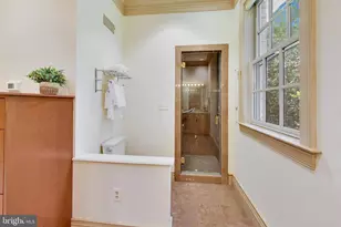 9001 Persimmon Tree Rd, Potomac, MD 20854 - Photo 35