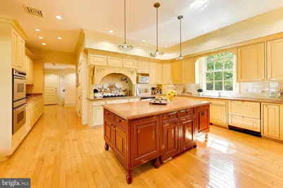 9001 Persimmon Tree Road, Potomac, MD 20854 - Photo 25
