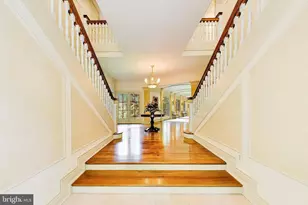 9001 Persimmon Tree Rd, Potomac, MD 20854 - Photo 7