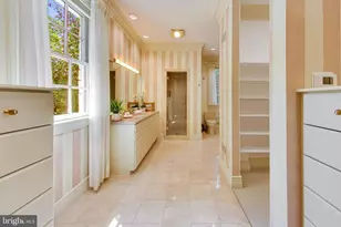 9001 Persimmon Tree Rd, Potomac, MD 20854 - Photo 31