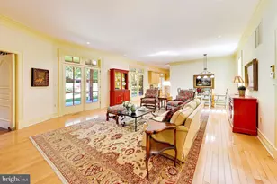 9001 Persimmon Tree Rd, Potomac, MD 20854 - Photo 19