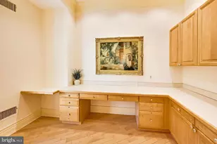 9001 Persimmon Tree Rd, Potomac, MD 20854 - Photo 23