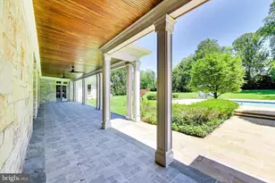 9001 Persimmon Tree Rd, Potomac, MD 20854 - Photo 73