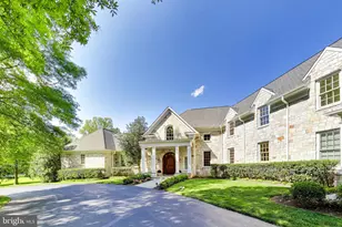 9001 Persimmon Tree Rd, Potomac, MD 20854 - Photo 5