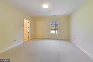 9001 Persimmon Tree Rd, Potomac, MD 20854 - Photo 41