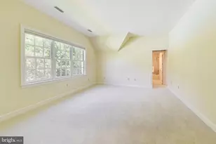 9001 Persimmon Tree Rd, Potomac, MD 20854 - Photo 49