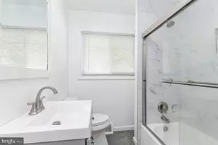 13905 Parkland Dr, Rockville, MD 20853 - Photo 25