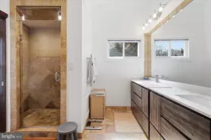 4416 Sangamore Rd, Bethesda, MD 20816 - Photo 15