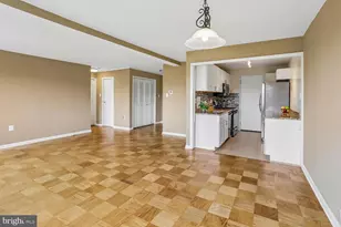 10201 Grosvenor Pl, Rockville, MD 20852 - Photo 15