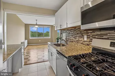 10201 Grosvenor Place #1206, Rockville, MD 20852 - Photo 17