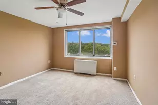 10201 Grosvenor Pl, Rockville, MD 20852 - Photo 25