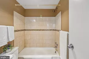 10201 Grosvenor Pl, Rockville, MD 20852 - Photo 29