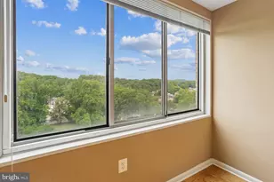 10201 Grosvenor Pl, Rockville, MD 20852 - Photo 21
