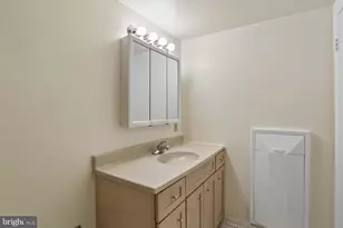 11925 Parklawn Dr, Rockville, MD 20852 - Photo 25