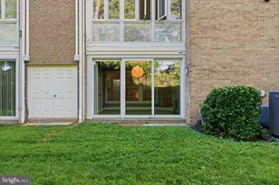 5705 Brewer House Cir, Rockville, MD 20852 - Photo 35