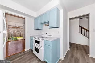13303 Country Ridge Dr, Germantown, MD 20874 - Photo 9