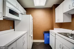 4620 N Park Ave, Chevy Chase, MD 20815 - Photo 15