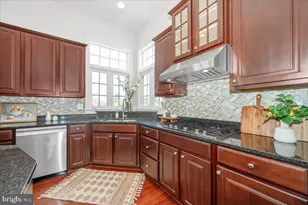 11117 Potomac Oaks Dr, Rockville, MD 20850 - Photo 29